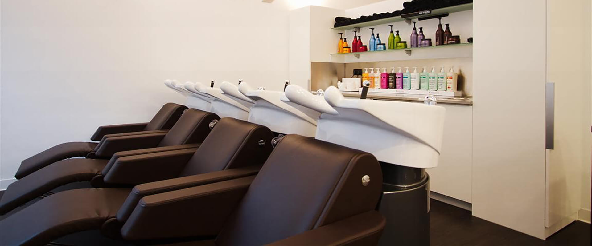 J-7 hair lounge